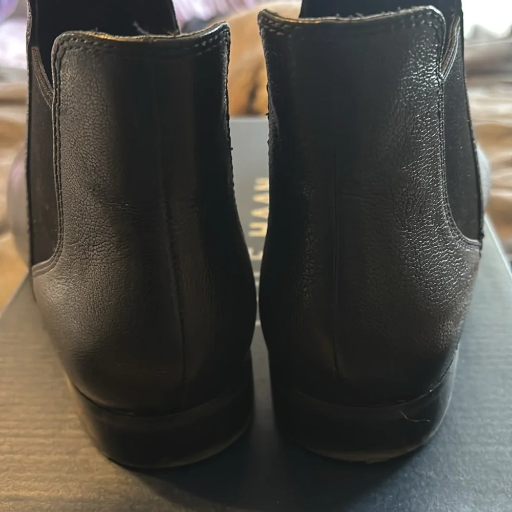 Cole haan hara bootie. Size 10 - Picture 3 of 3